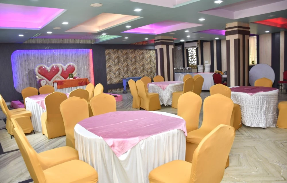 Hotel in Mahisouri Testimonial Pictures